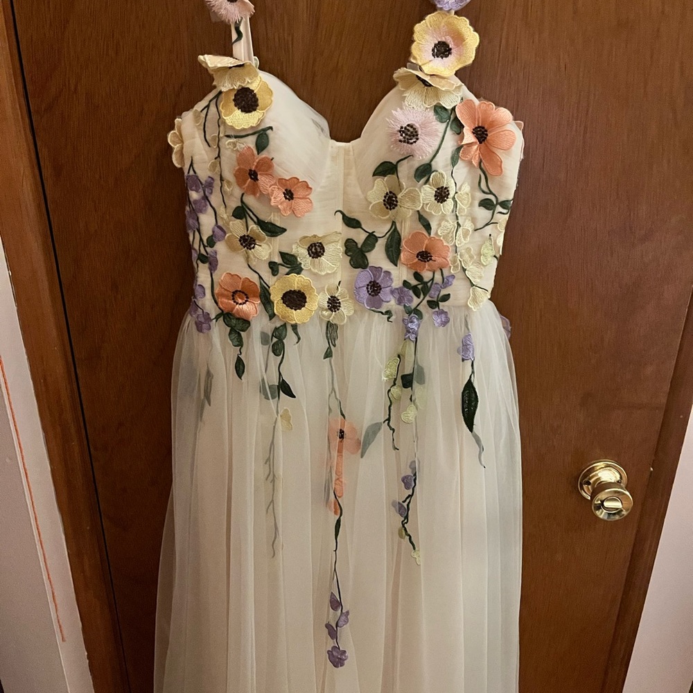 Formal Prom Dress - Picture 2 of 6